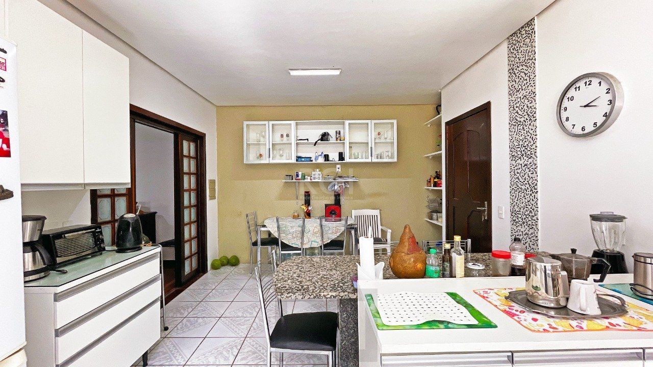 Casa 4 Suítes e 6 vagas de garagem no bairro Jardim Itu — foto 52