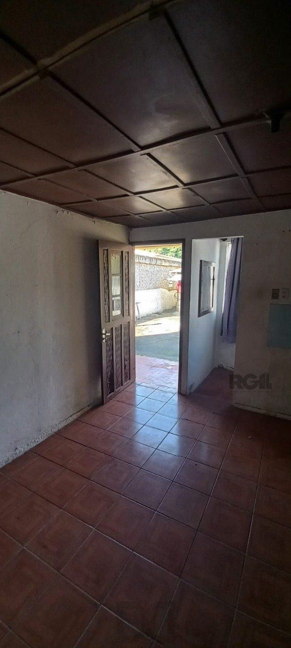 Oportunidade na zona sul, terreno com duas casas, 03 dormitórios e cozinha com churrasqueira. — foto 9