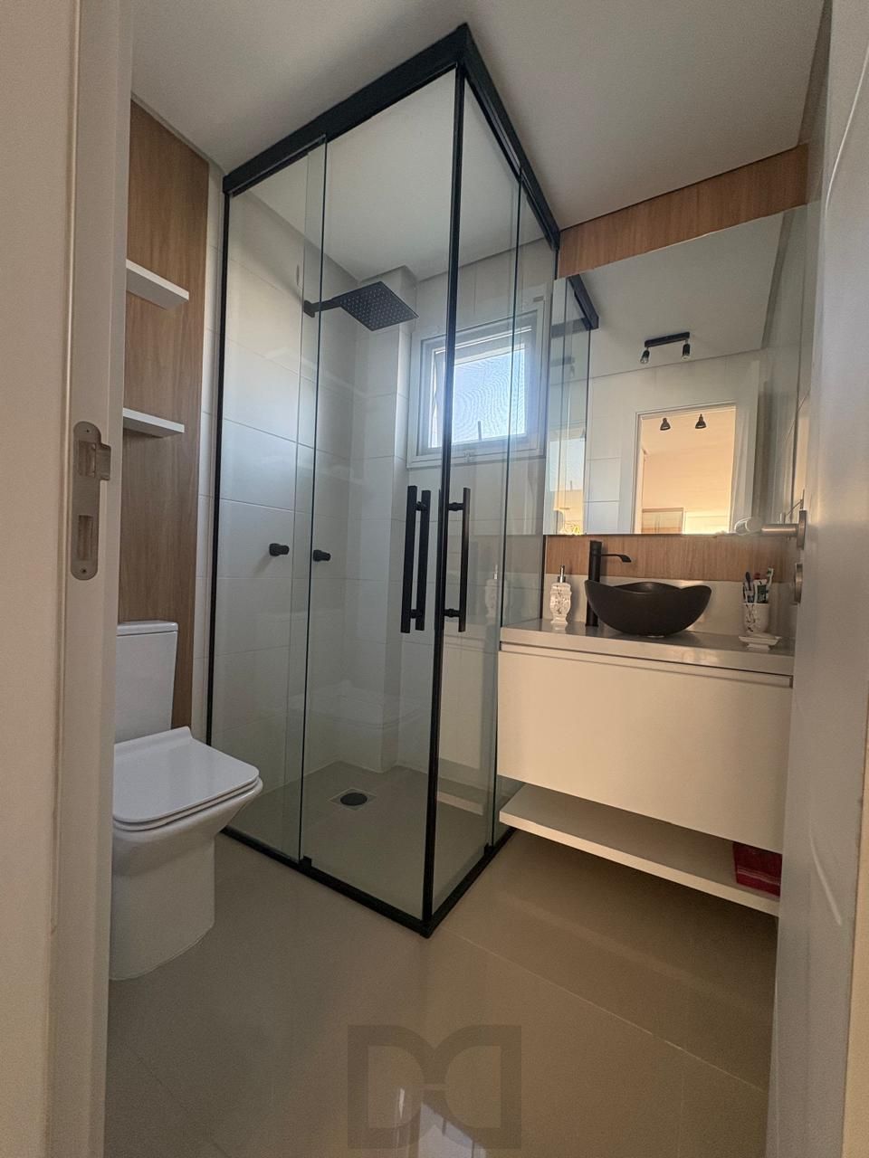 Apartamento à venda no Bairro Tristeza – Mobiliado. Lindo apartamento de 3 dormitórios, transformado em 2 dormitorios, sendo 1 suíte, com excelente distribuição dos ambientes. — foto 14