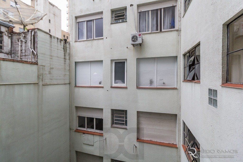 Apartamento de 02 quartos, sendo 01 com Ar condicionado, no bairro Centro Histórico em Porto Alegre/RS. — foto 15