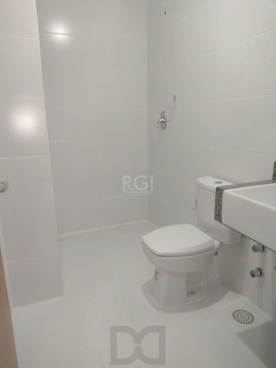 Casa para Venda - 122.96m², 3 dormitórios, sendo 1 suites, 2 vagas - Guarujá — foto 9