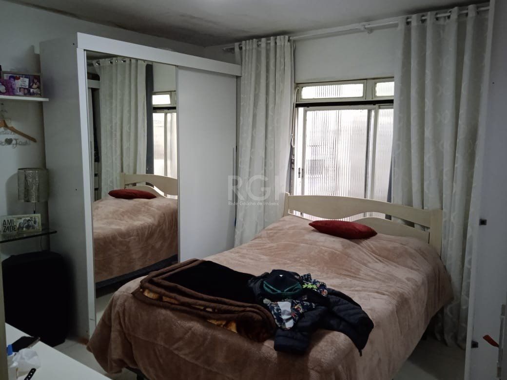 Casa para Venda - 140m², 5 dormitórios, 2 vagas - Cavalhada, Porto Alegre — foto 13