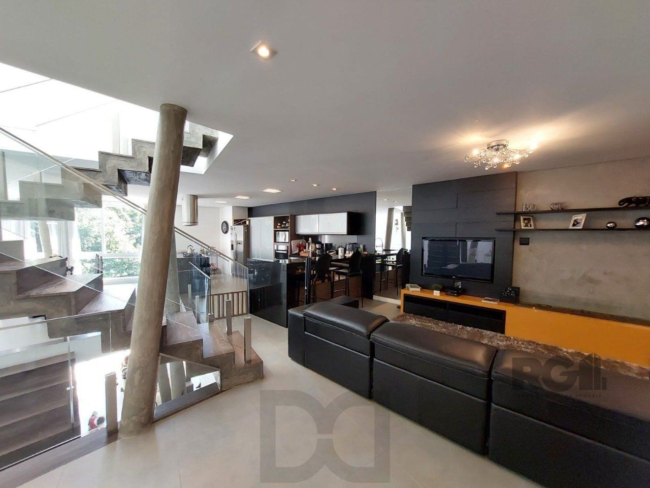 Casa para Venda - 296m², 3 dormitórios, sendo 1 suites, 3 vagas - Vila Nova, Poa — foto 1