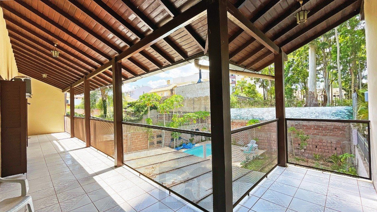 Casa 4 Suítes e 6 vagas de garagem no bairro Jardim Itu — foto 44