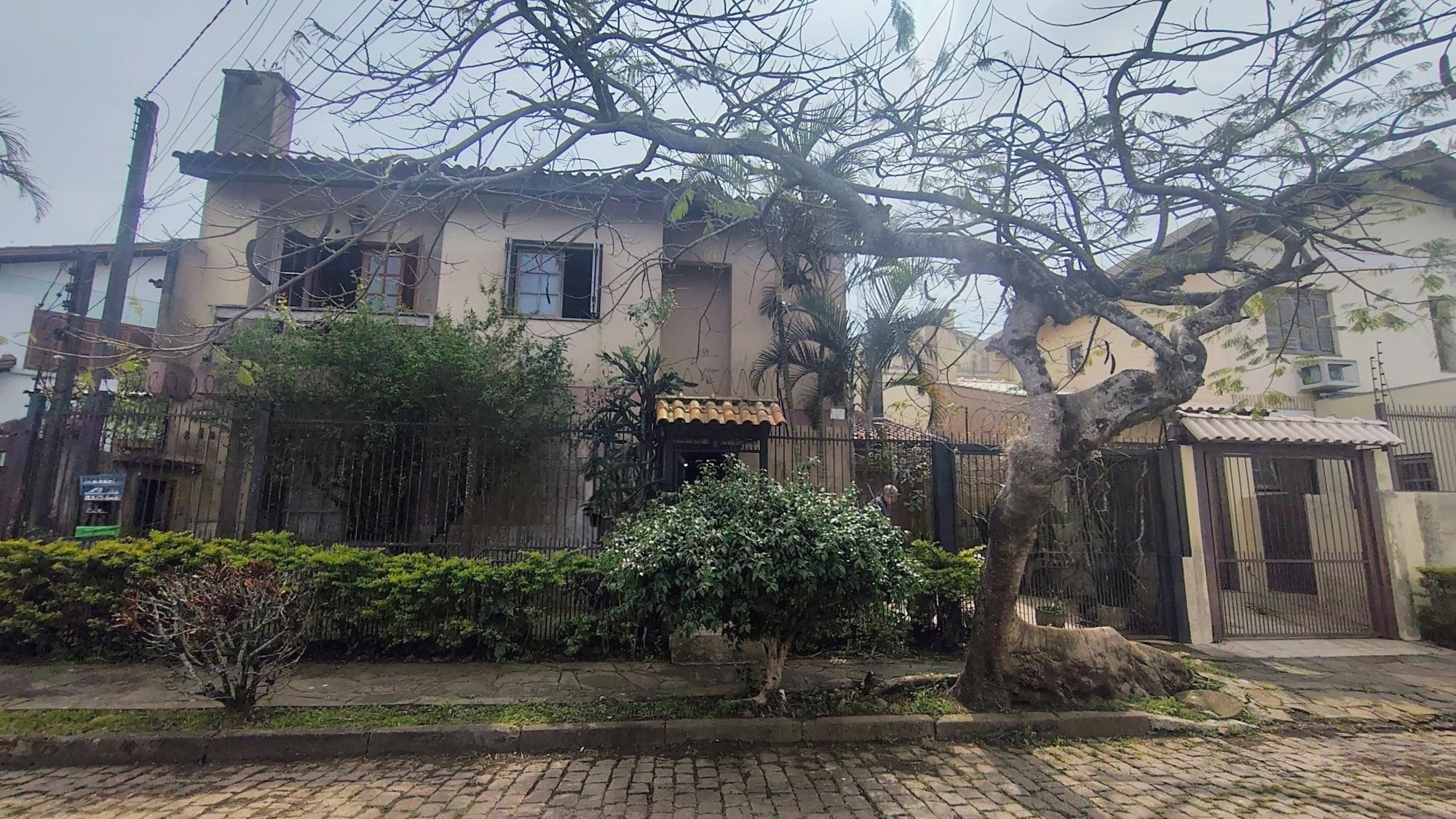 Sobrado com 3 dormitórios com suíte e 2 vagas de garagem ! — foto 1