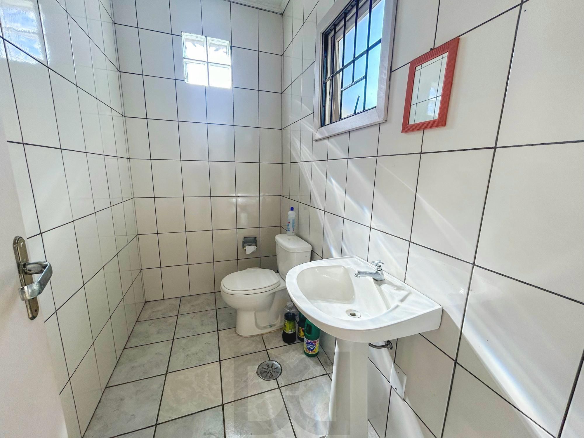 Casa 3 Dormitórios com Suíte à Venda na Vila Nova em Porto Alegre — foto 21