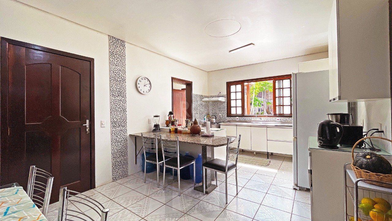 Casa 4 Suítes e 6 vagas de garagem no bairro Jardim Itu — foto 48