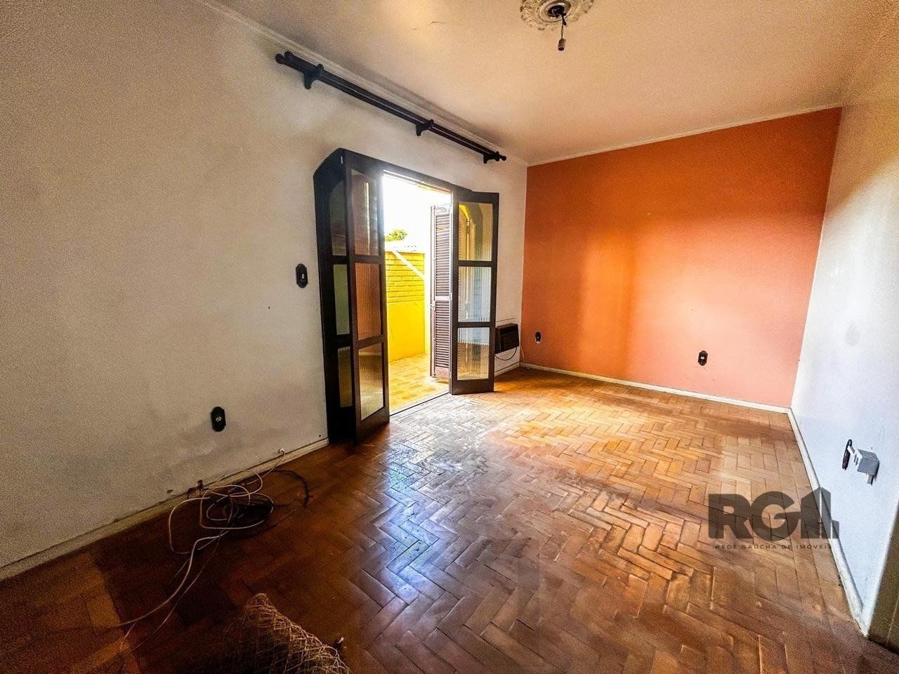 Casa com 2 salas comerciais, 3 quartos, vaga de garagem churrasqueira, suíte, no bairro Cavalhada, Porto Alegre/RS — foto 24