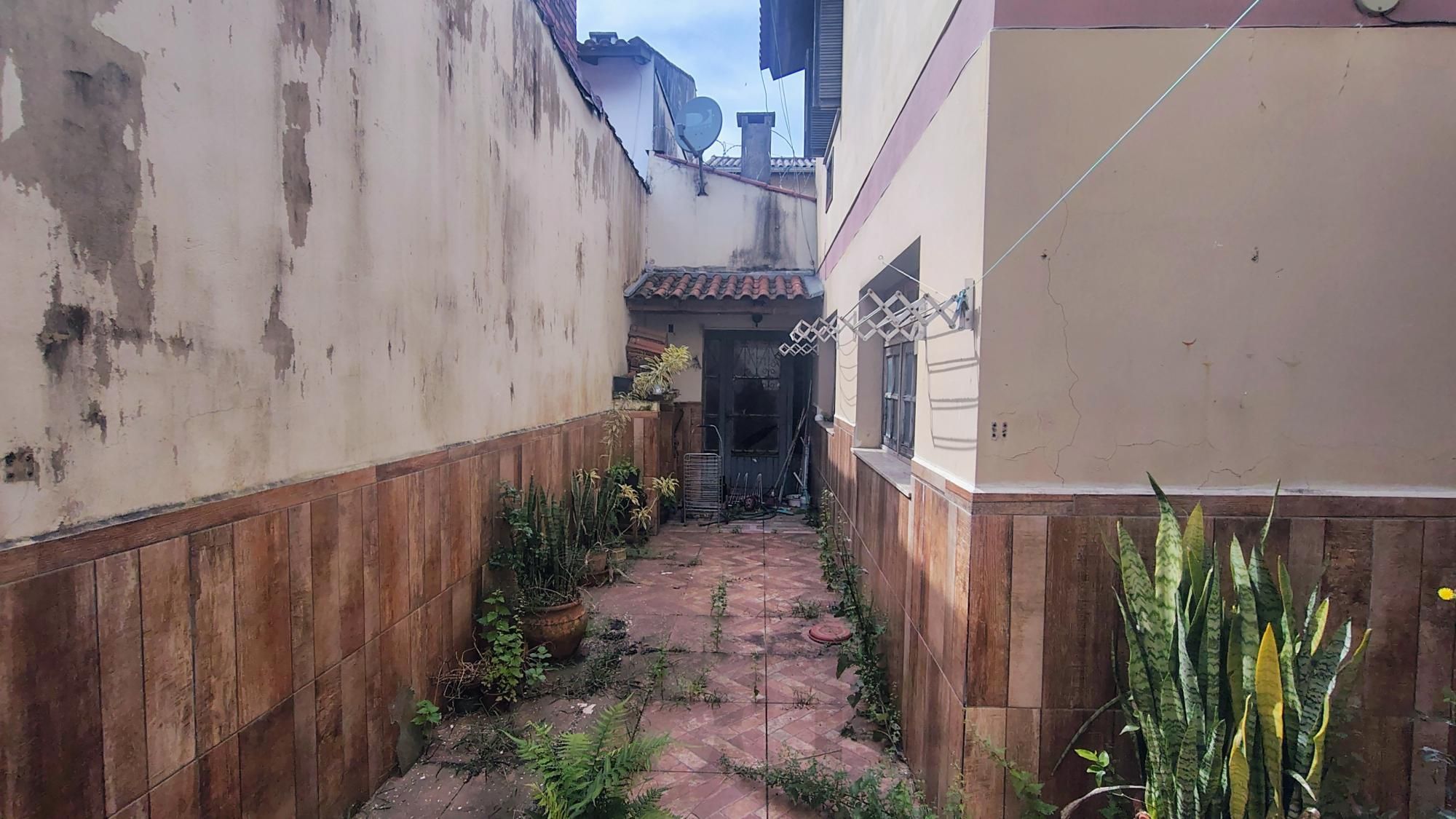 Sobrado com 3 dormitórios com suíte e 2 vagas de garagem ! — foto 6