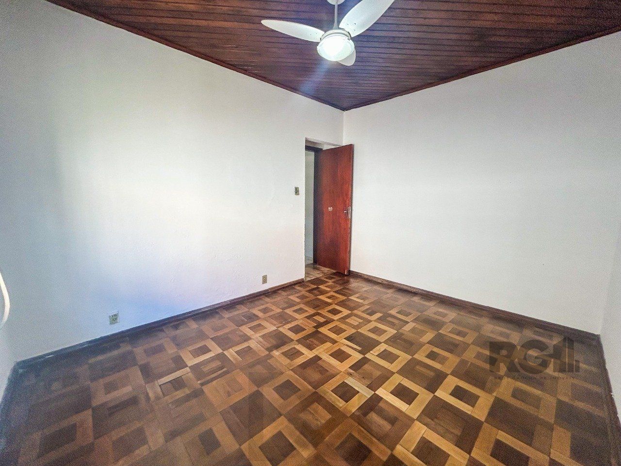Casa 03 quartos, peças amplas, 03 dormitórios, salão de festas -3 vagas - Cavalhada — foto 21