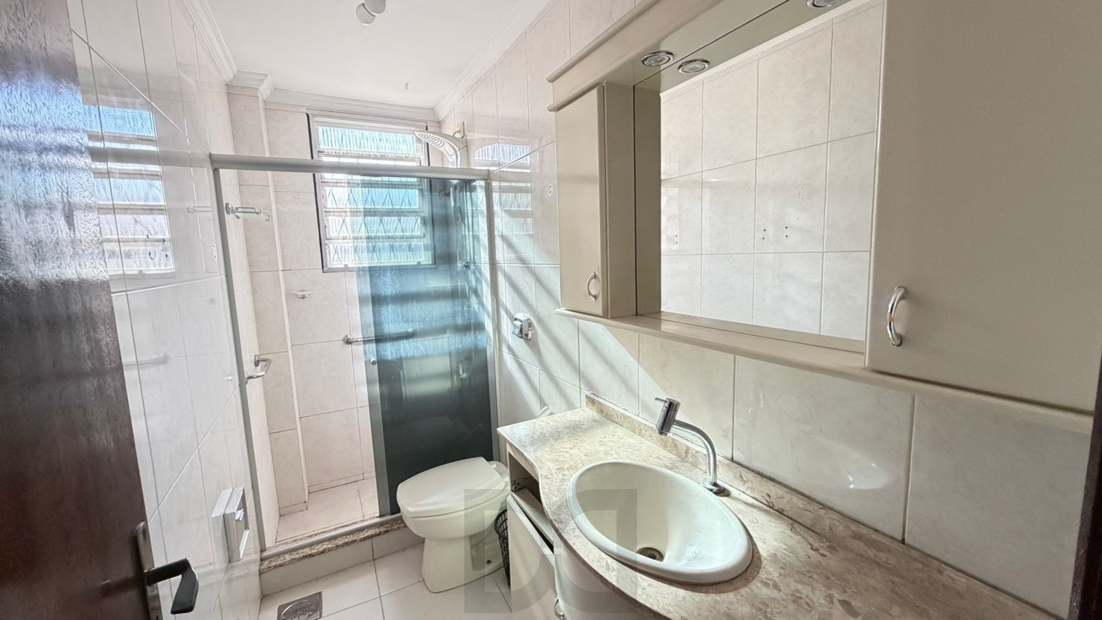 Apartamento de 2 dormitórios com vista para o Marinha no bairro Menino Deus em Porto Alegre/RS — foto 17