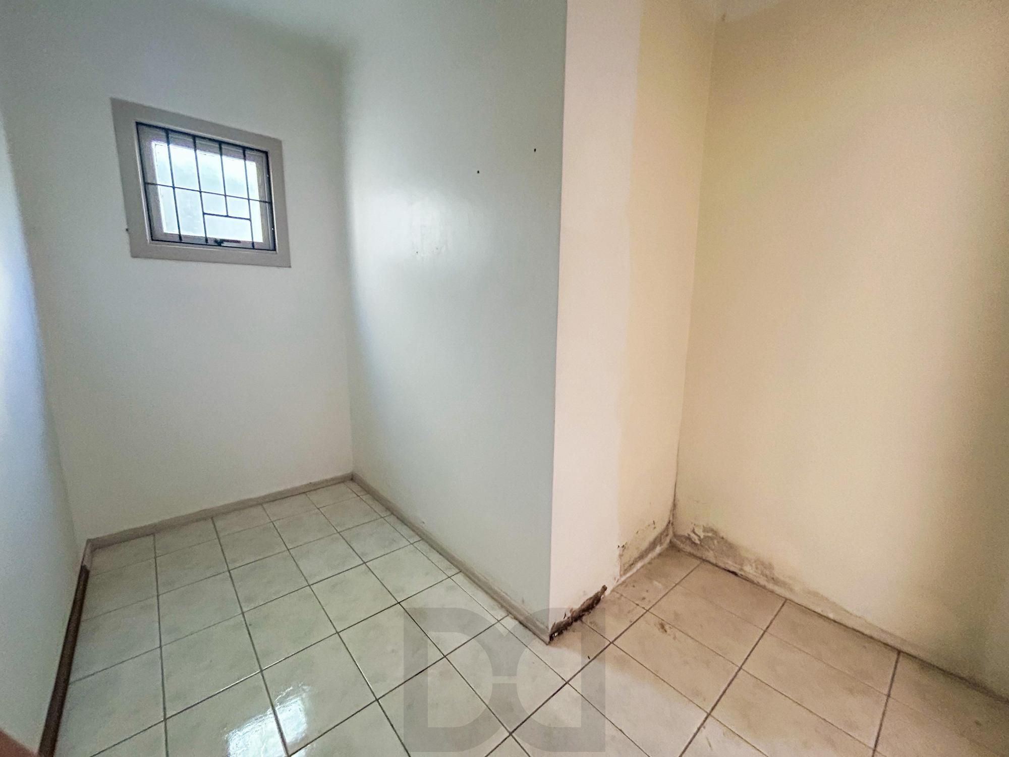 Casa 3 Dormitórios com Suíte à Venda na Vila Nova em Porto Alegre — foto 15