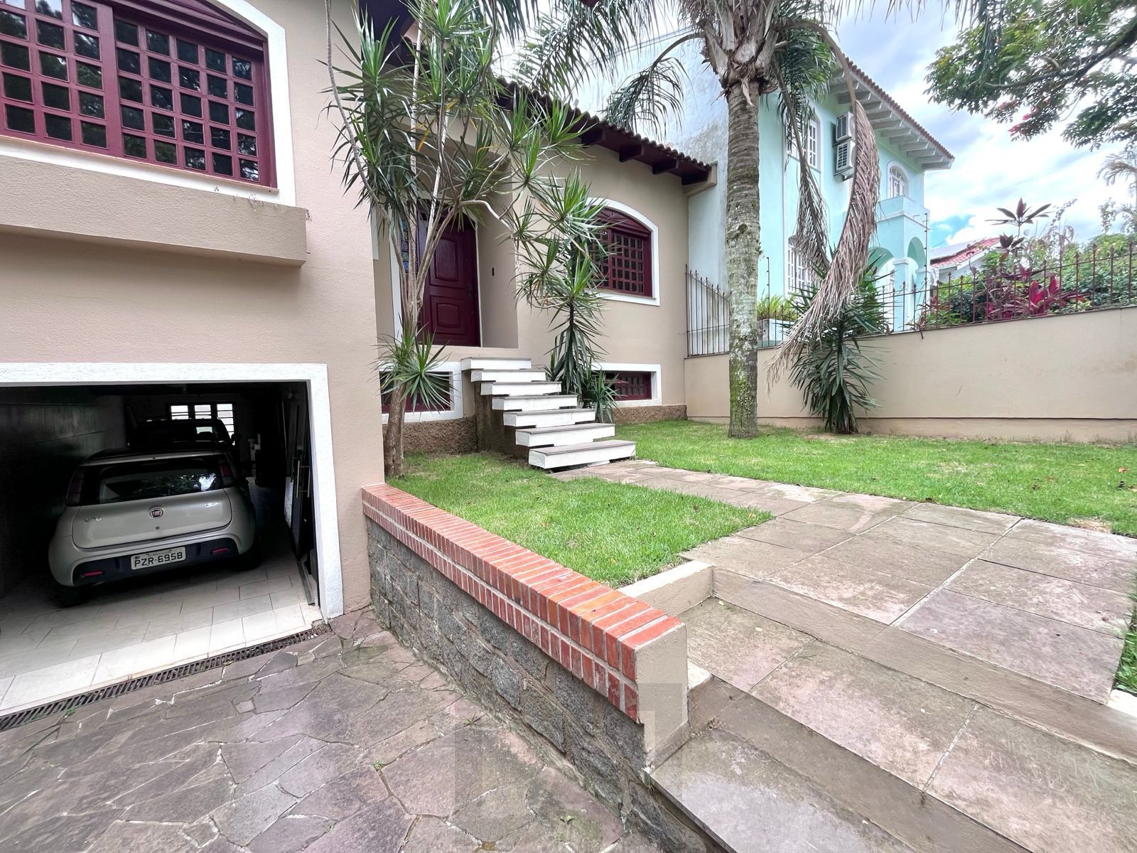 Casa com 04 quartos (01 suíte) 02 vagas no Bairro Jardim Sabará em Porto Alegre — foto 24