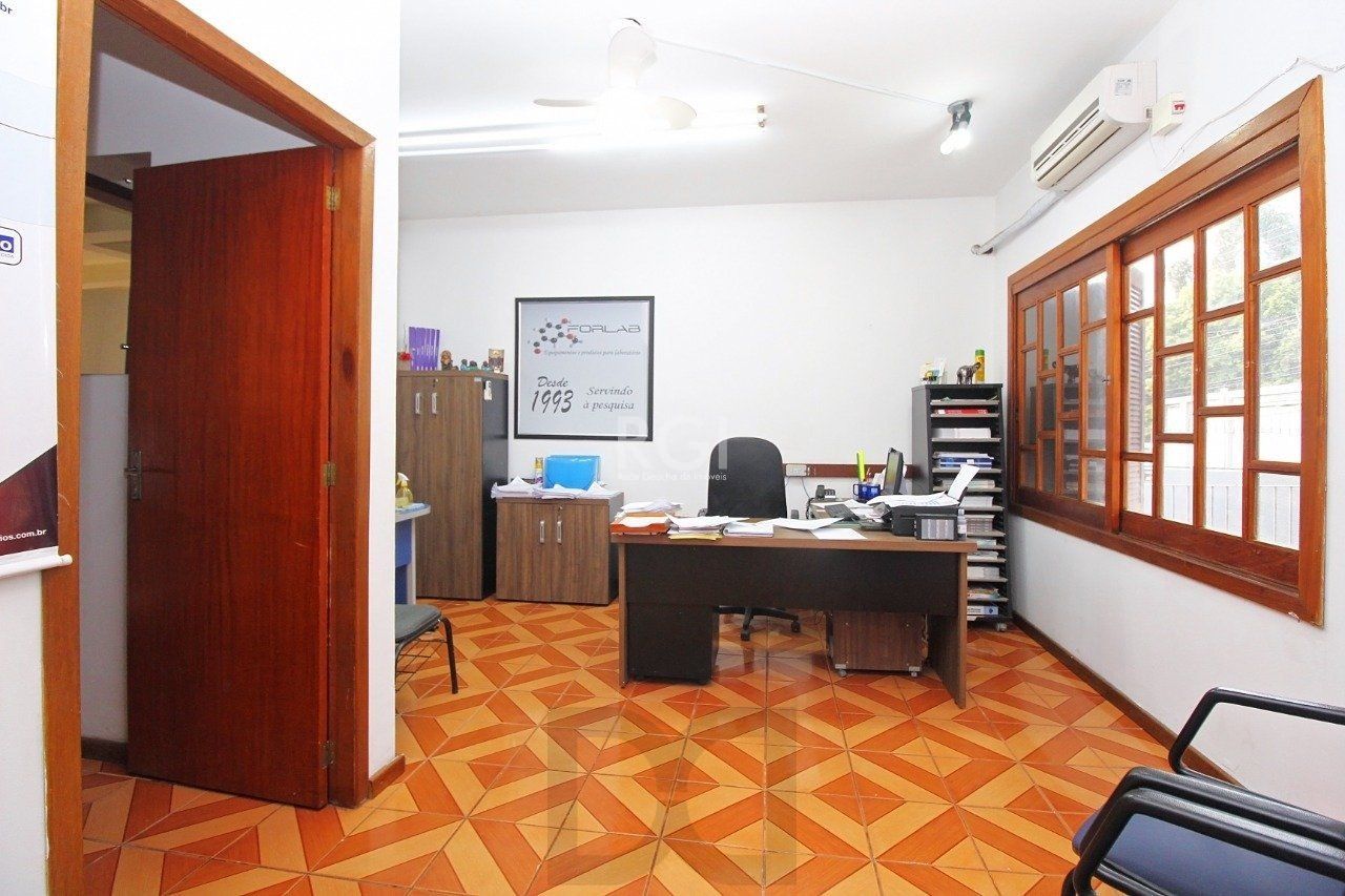 Casa para Venda - 339m², 3 dormitórios, 2 vagas - Vila Nova, Porto Alegre — foto 43