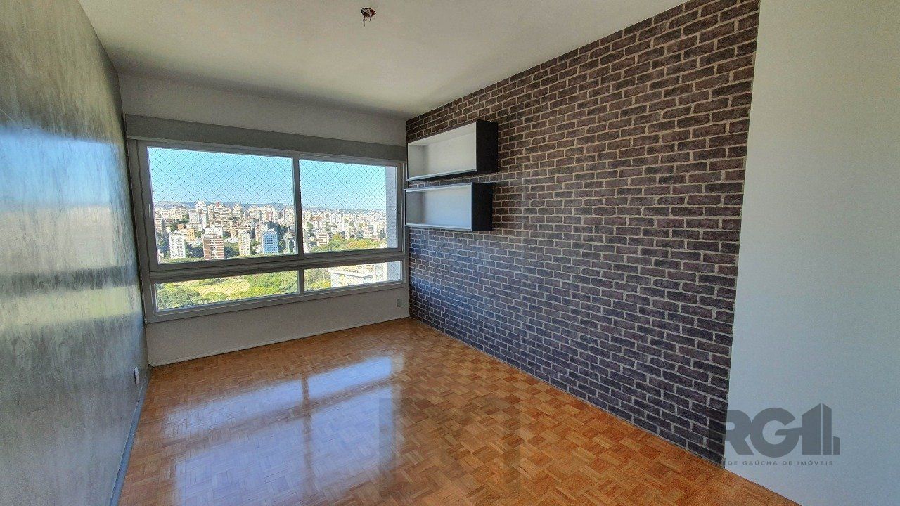 Apartamento com 4 quartos, vaga de garagem, no bairro Moinhos de Vento, Poa/RS — foto 2