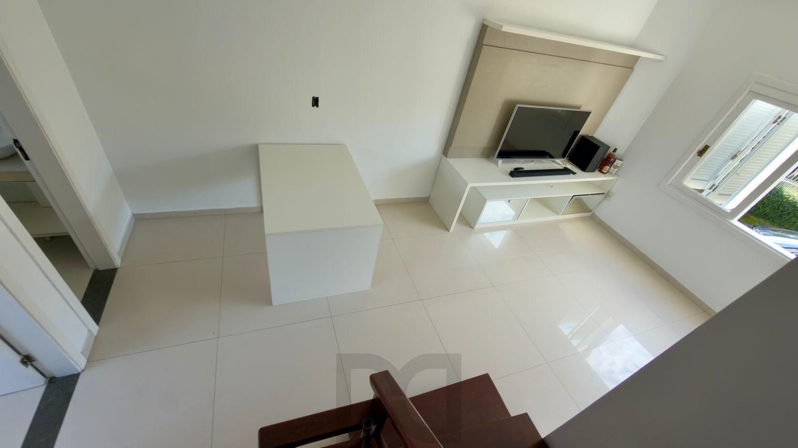Casa com 02 quartos e 02 vagas no Bairro Jardim Itu em Porto Alegre — foto 4