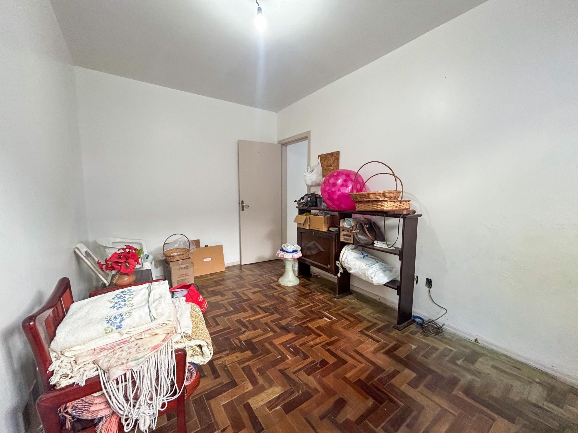 Casa 3 Dormitórios com Suíte à Venda na Vila Nova em Porto Alegre — foto 18