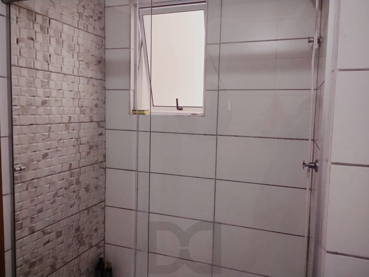Apartamento de 2 dormitórios com vaga e portaria 24 horas ! — foto 13