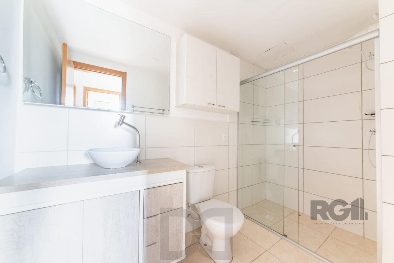 Apartamento 2 dormitórios e uma vaga no bairro morro santana com sacada. — foto 9