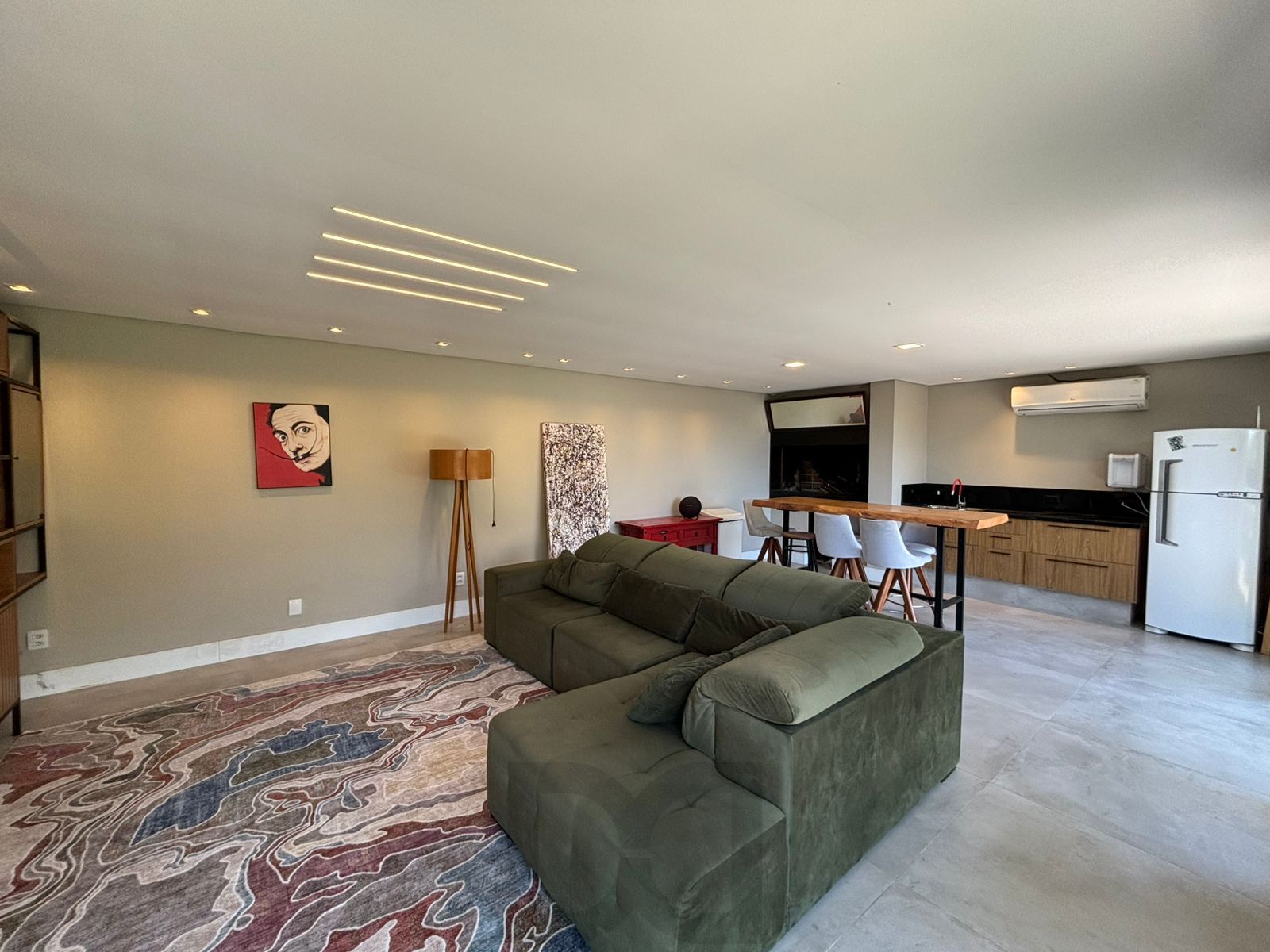 Casa 4 dormitórios, 1 suíte, 03 vagas, Bairro Três Figueiras, Porto Alegre. — foto 12