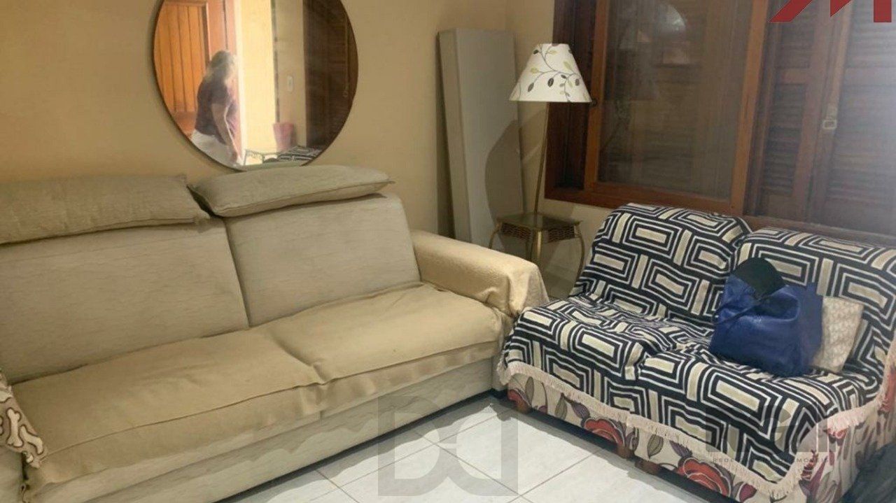 Sobrado em Trmandai com 2 suirtes, 2 banheiros, 1 vaga, churrasqueira e varanda. — foto 2