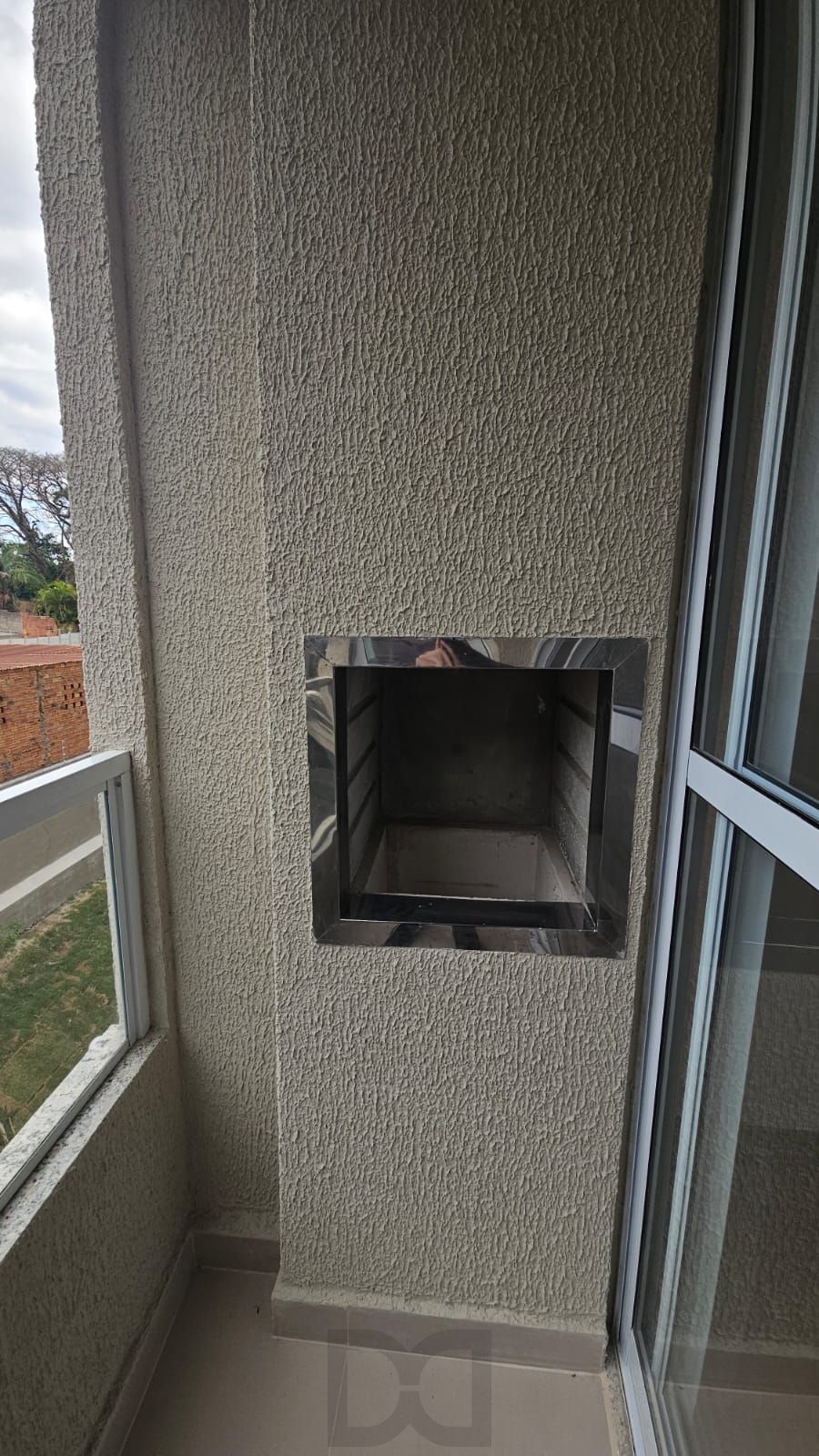Apartamento 2 dormitórios , suíte , sacada com churrasqueira , 1 vaga de garagem coberta ! — foto 10
