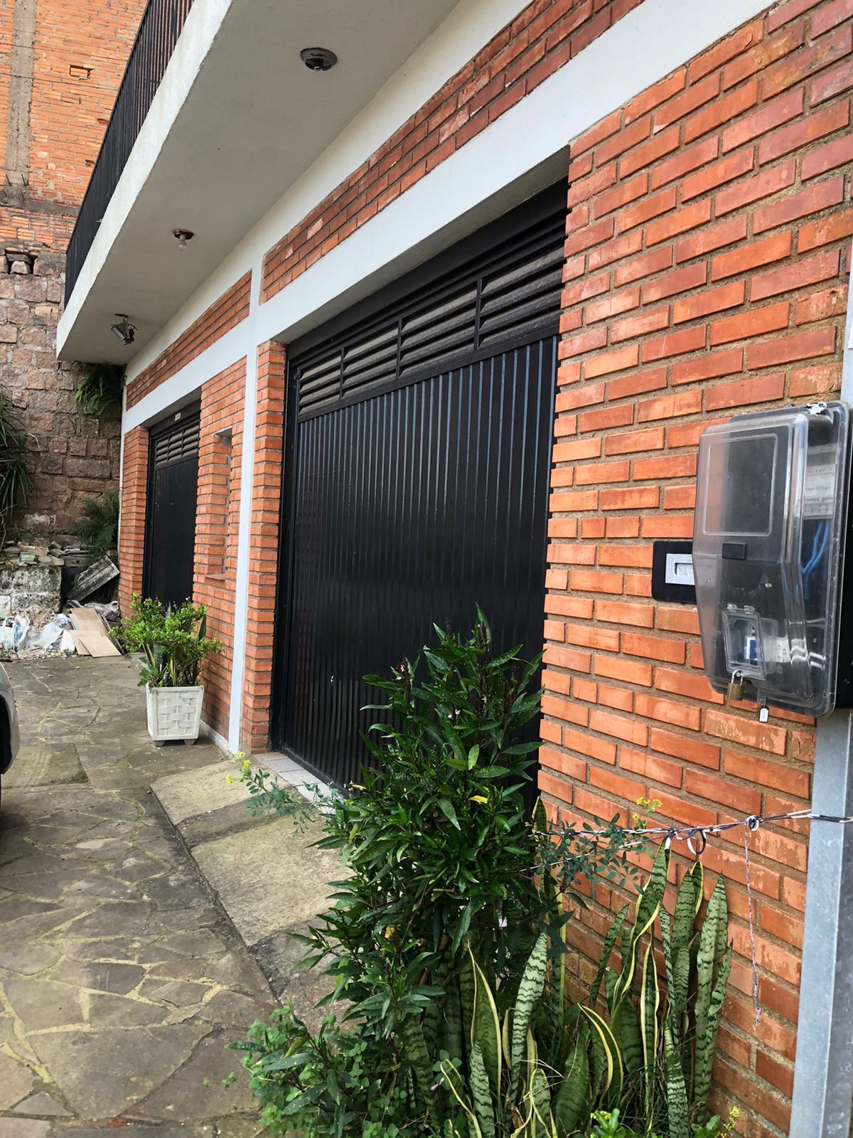 Casa 3 Dormitórios com Suíte à Venda na Vila Nova em Porto Alegre — foto 2