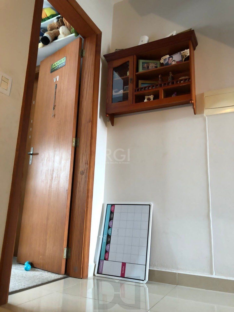 Casa com 3 dormitórios 2 suítes, área gourmet, vaga de estacionamento, Guarujá, Porto Alegre RS — foto 20