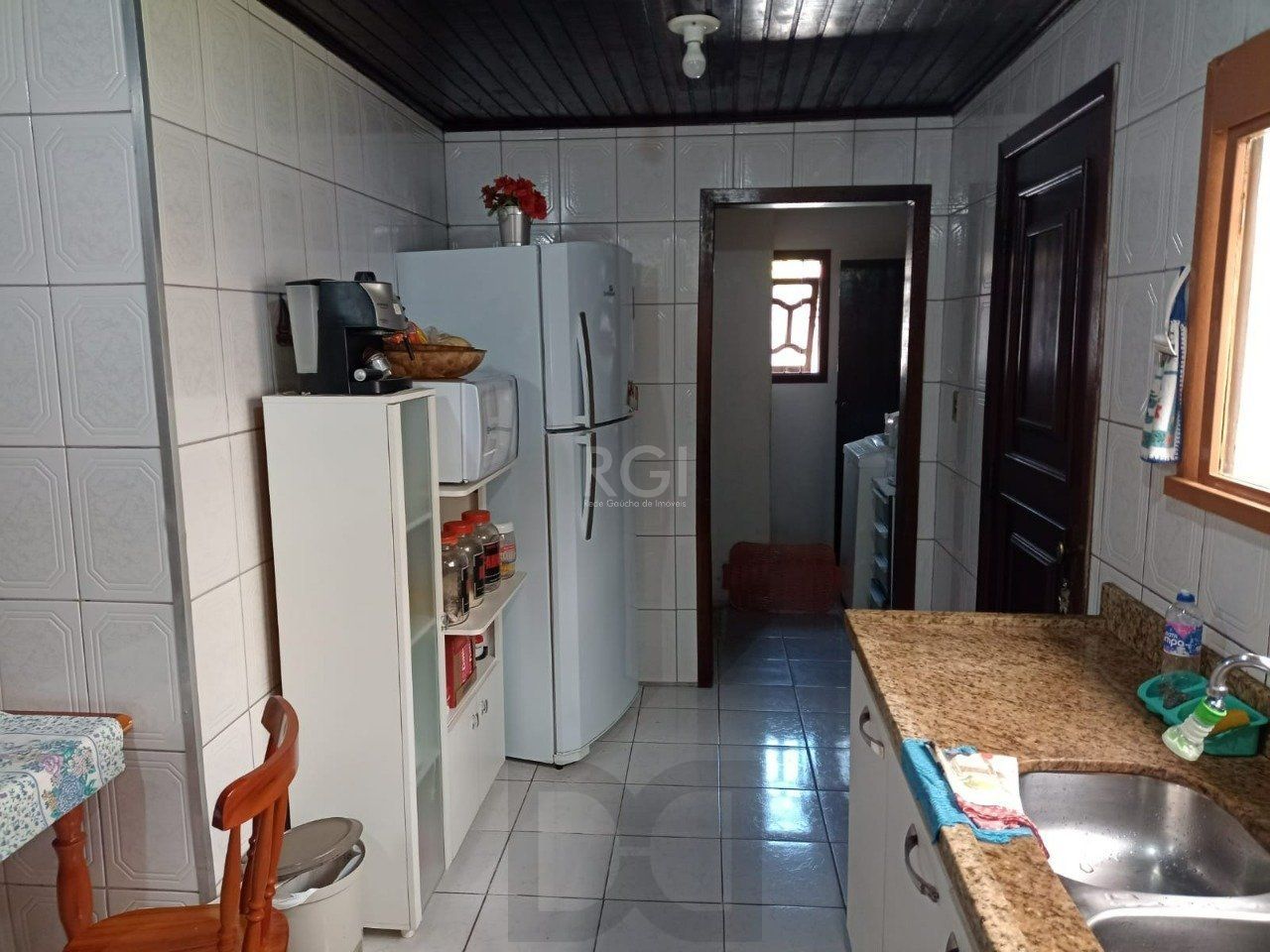 Casa 3 dormitórios, sendo 1 suite, 9 vagas - bairro Ponta Grossa Porto Alegre RS — foto 21