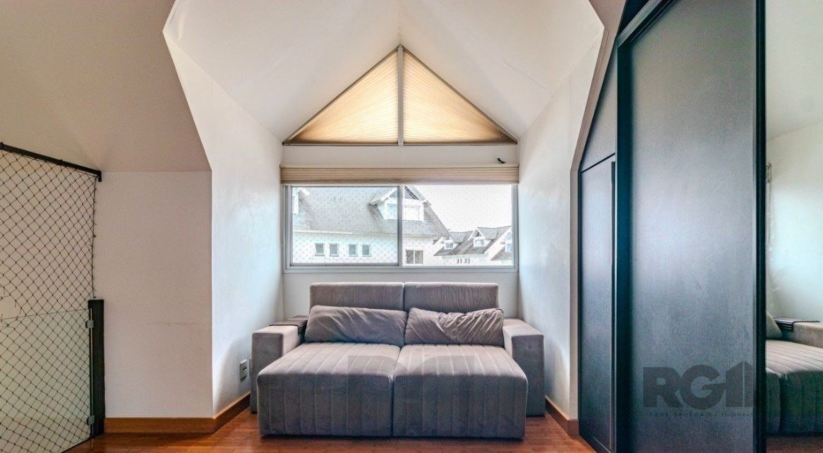 Casa em Condomínio com 04 Quartos - 4 vagas, 200,36 m² de área privativa - LOMBA DO PINHEIRO — foto 24