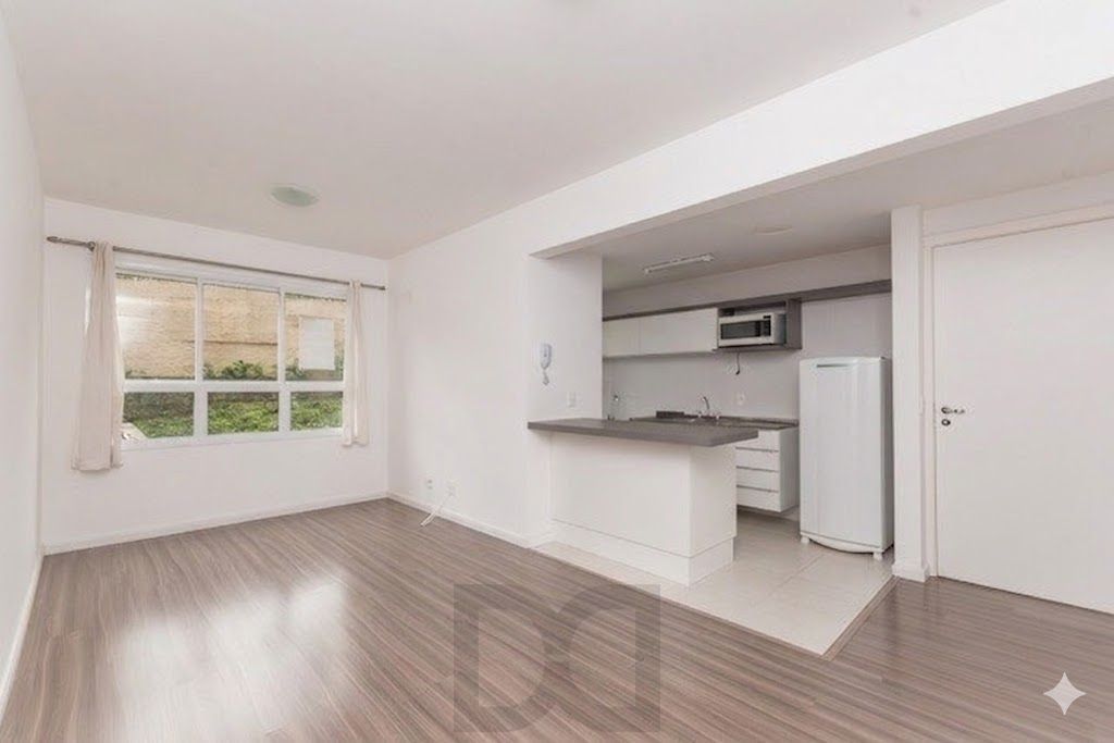 Apartamento com 02 dormitórios e 01 vaga no Bairro Jardim Carvalho Porto Alegre — foto 2