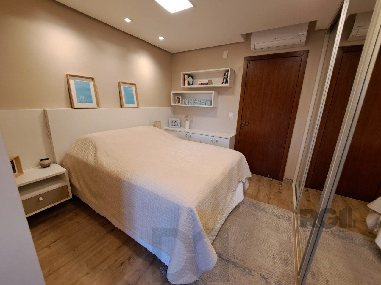 Casa em Condomínio com 03 quartos e 02 vagas no Bairro Nonoai — foto 36