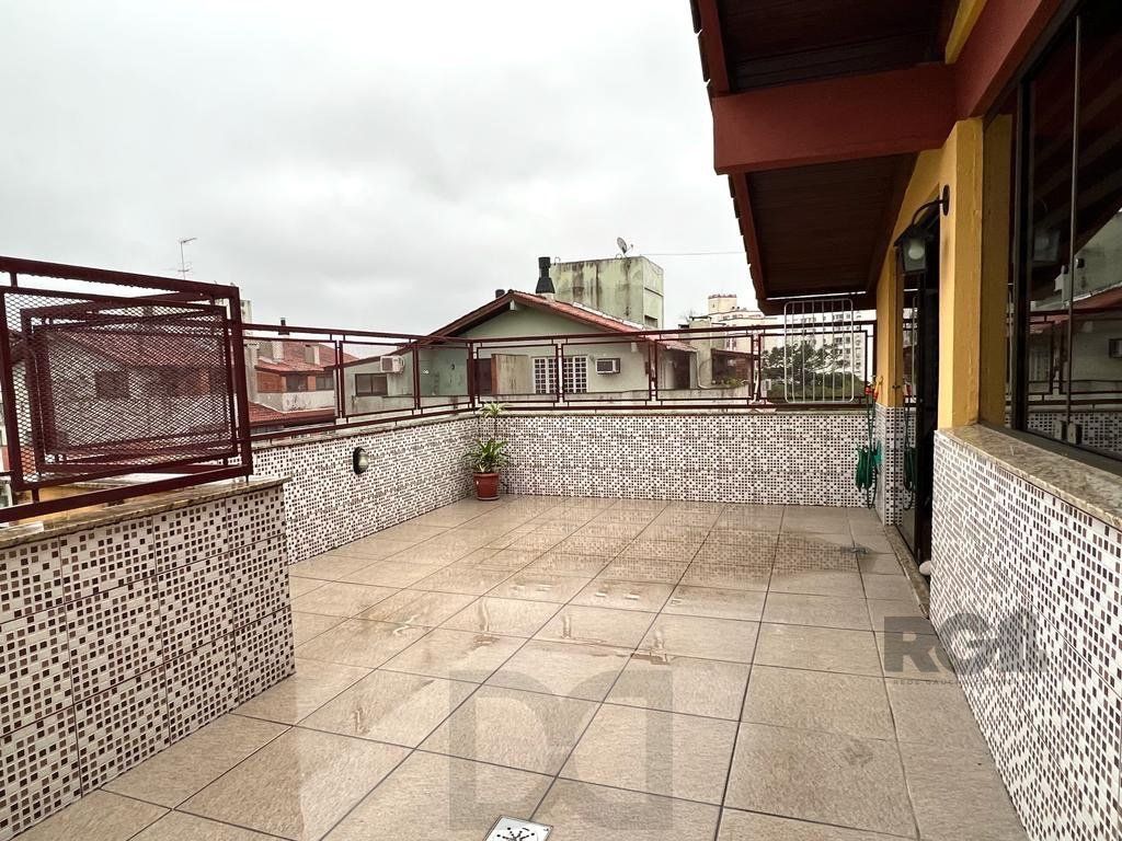 Cobertura 3 dormitórios com 111m2, semi mobiliado na Avenida o bairro Cavalhada — foto 16