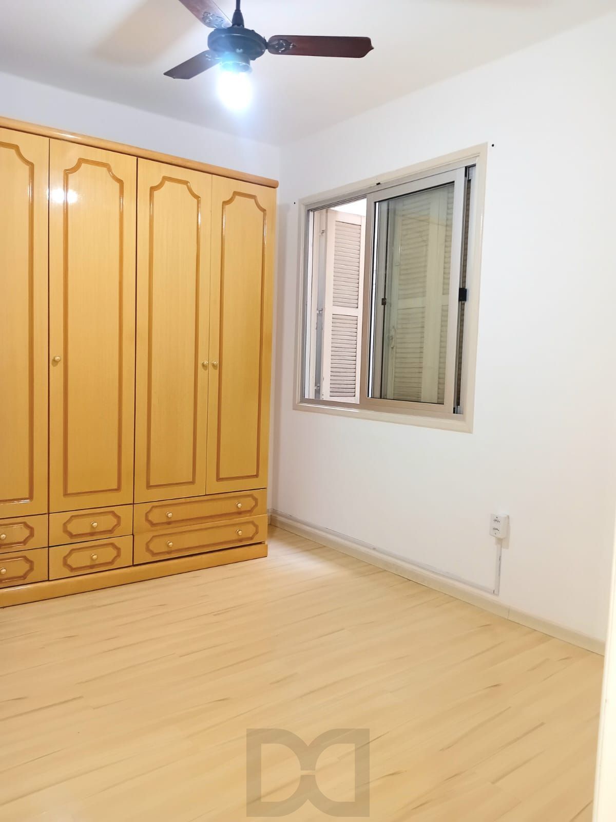 Apartamento 3 dormitórios, frente, sacada no bairro Santana - Porto Alegre - RS — foto 16
