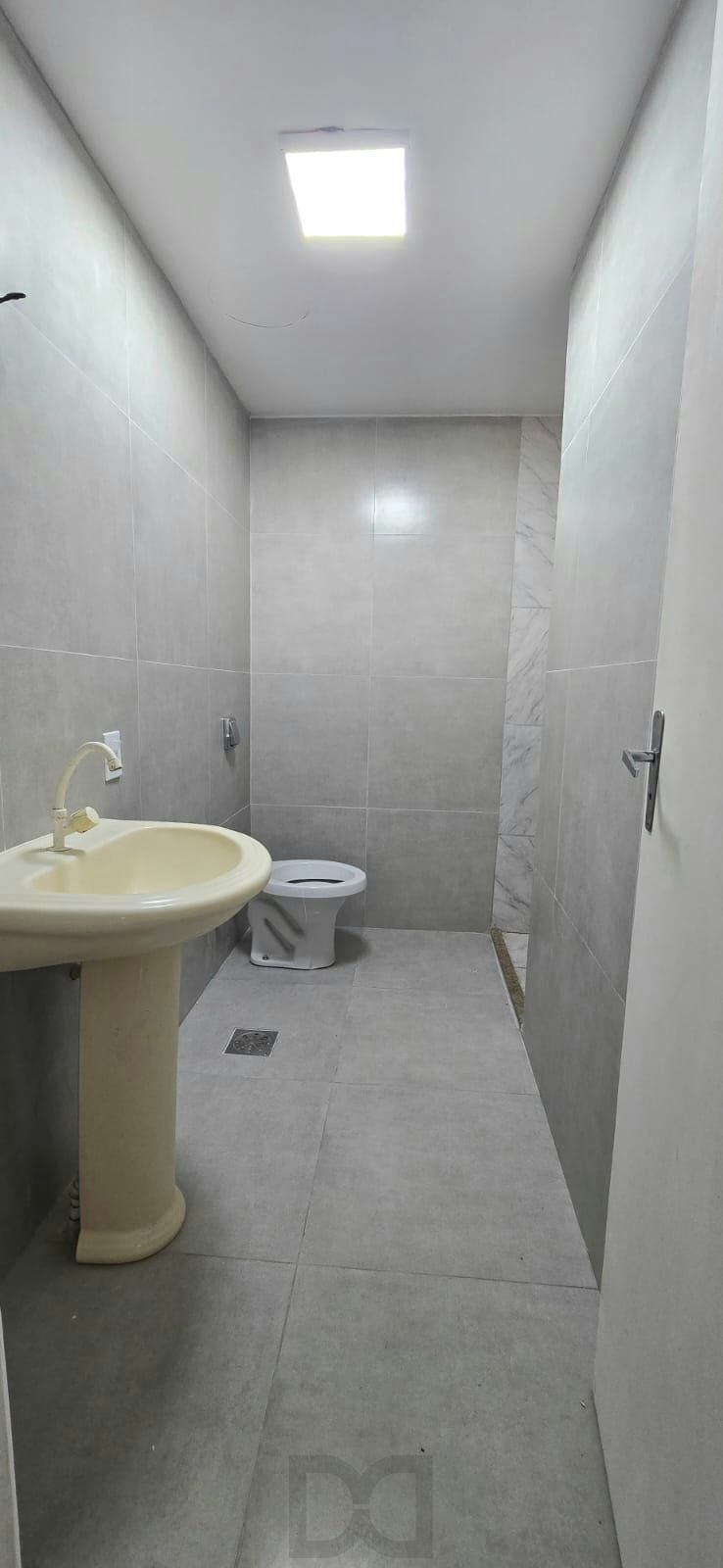 APTO 02 DORMITÓRIOS AMPLAS PEÇAS - 01 VAGA ESCRITURADA NO BAIRRO TRISTEZA — foto 21