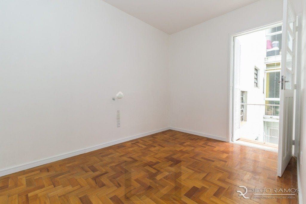 Apartamento de 02 quartos, sendo 01 com Ar condicionado, no bairro Centro Histórico em Porto Alegre/RS. — foto 5