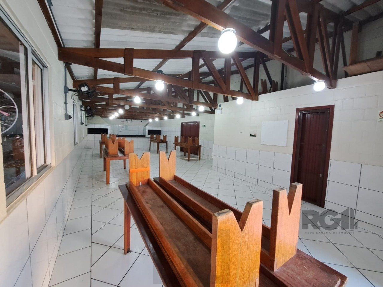 Apartamento semimobiliado de 2 dormitórios no bairro Vila Nova — foto 26