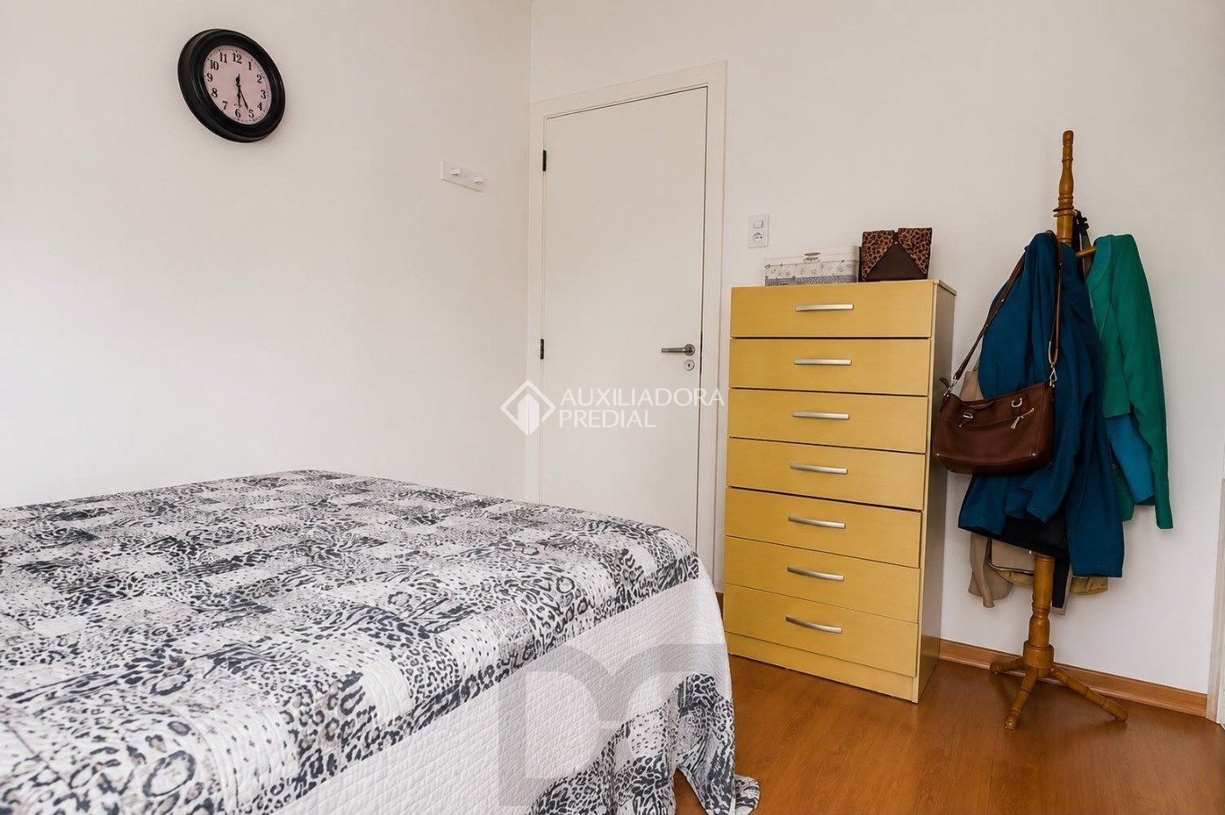 Apartamento, 2 dormitórios, area de serviço, bairro Petropolis, Porto Alegre/RS — foto 13