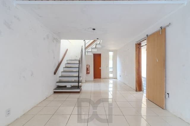 Casa com 04 quartos no Bairro : Partenon em Porto Alegre/RS — foto 19