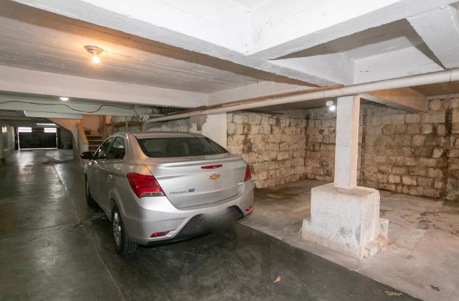 Amplo apartamento no Bairro Petrópolis com 2 vagas de garagem — foto 21