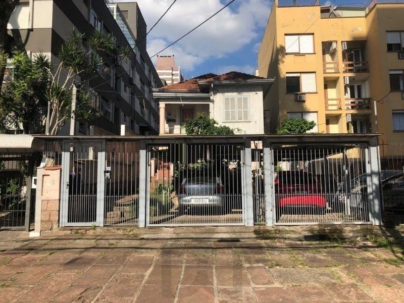 Terreno amplo com 8,80m²x63,50m² de área total, excelente localização no Bairro Petrópolis — foto 1