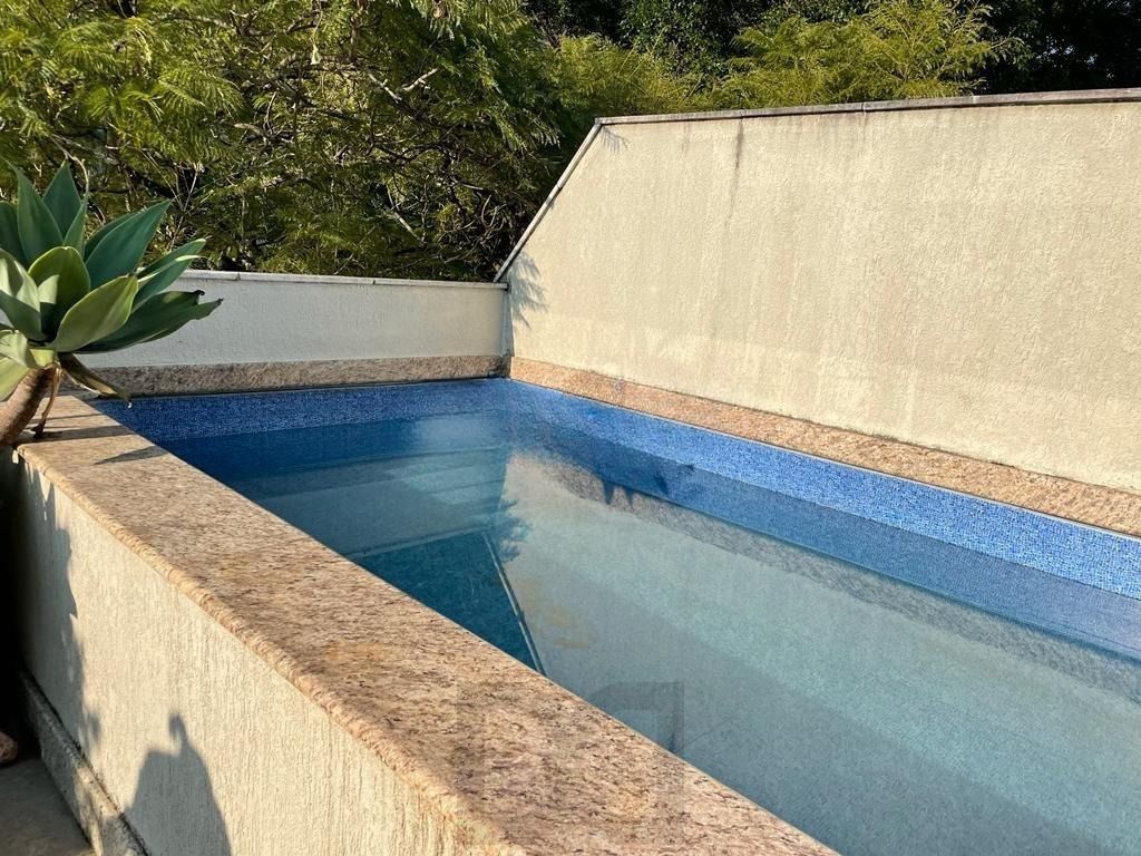Bela cobertura 2 quartos com suíte e vaga coberta, sacada e piscina - 123m² - Bairro Petrópolis — foto 2