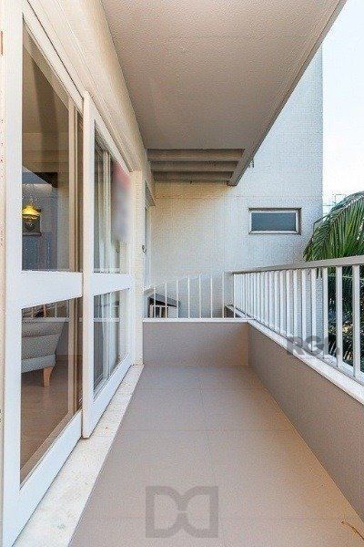 Vende-se amplo apartamento 3 quartos c/ suíte, 2 vagas, living com sacada e vista - 139m² - Auxiliadora — foto 5