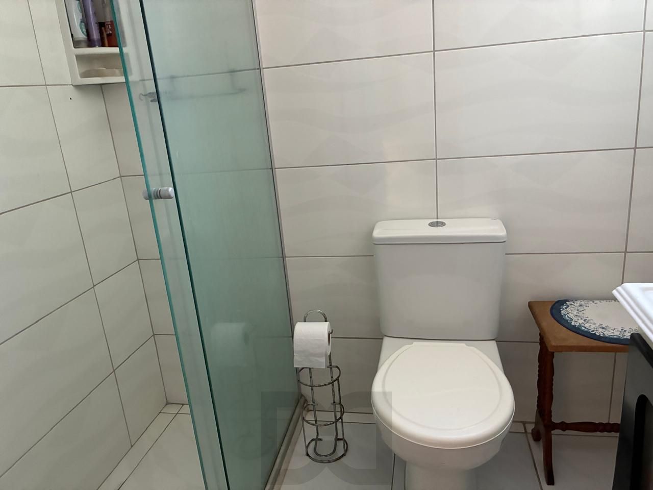 Vende-se apartamento com 2 quartos, e 1 vaga – Passo da Areia — foto 8