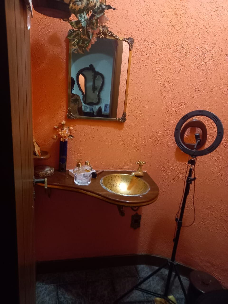 Excelente casa localzada ma Rua Santo Camaratto com 4 D e 1 suite — foto 9