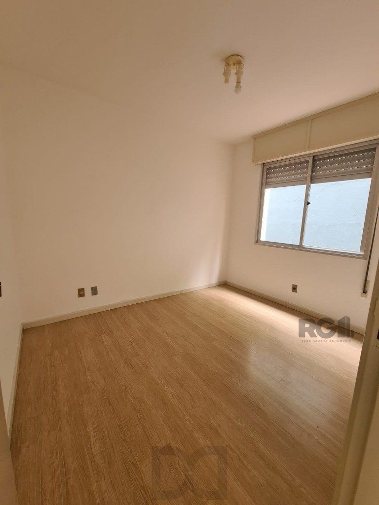 Vende-se apartamento 2 dorm 1 vaga desocupado - 60m² - Bairro Mont Serrat — foto 6