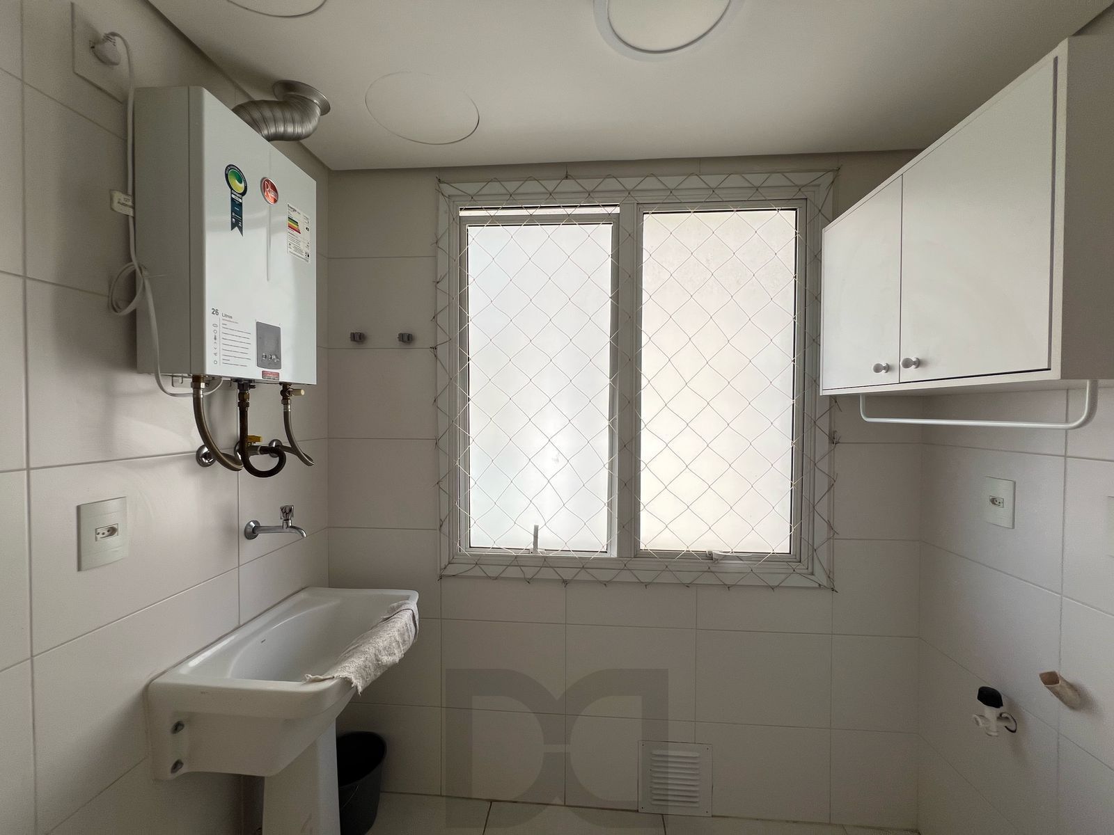 Apartamento 2 dormitórios a venda em localização privilegiada em Porto Alegre — foto 5