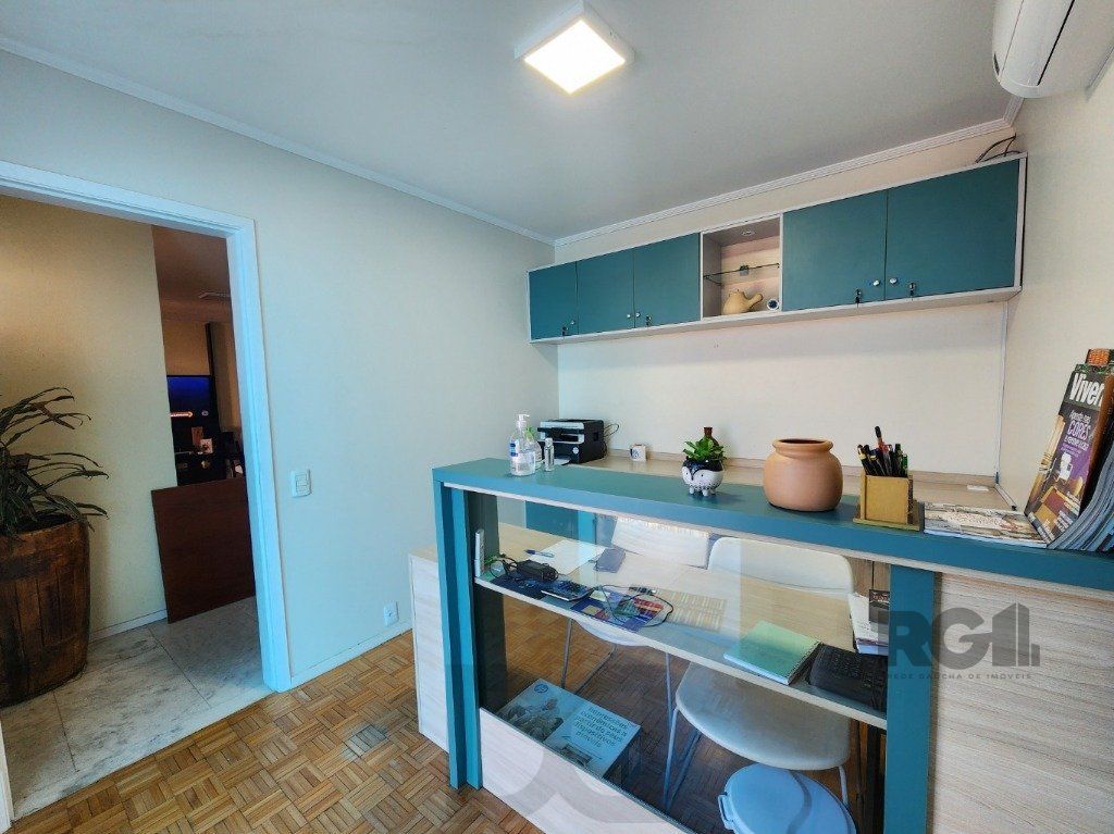 Vende-se excelente cada 3 quartos com suíte, 4 vagas, anexo comn salão de festas, podendo ser usada para fins comerciais - 255m² - Chácara das Pedras — foto 6