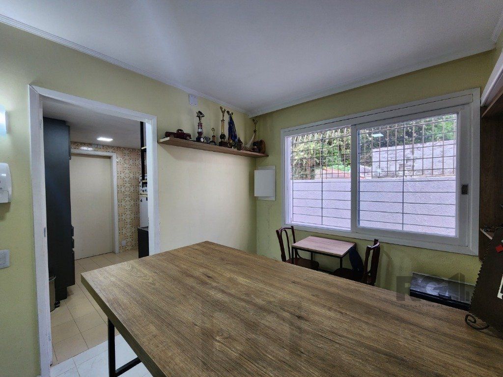 Vende-se excelente cada 3 quartos com suíte, 4 vagas, anexo comn salão de festas, podendo ser usada para fins comerciais - 255m² - Chácara das Pedras — foto 17