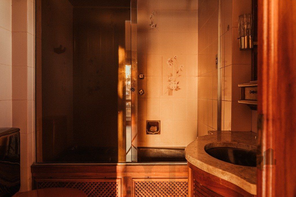 Vende-se cobertura 3 quartos com suíte e 2 vagas - 333m² - Mont Serrat — foto 30